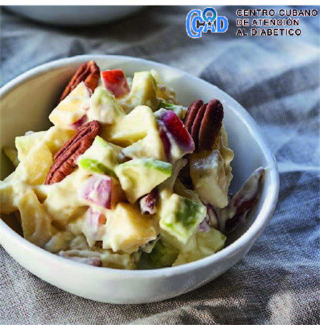 Nuestra cocina. Ensalada de manzana con yogurt griego