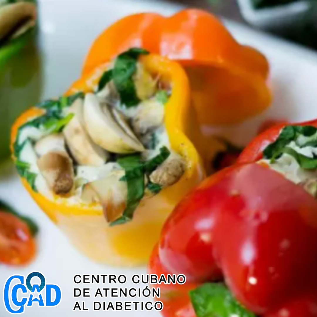 Nuestra cocina. Pimientos rellenos de claras de huevo y vegetales
